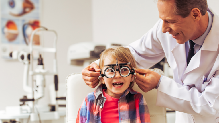Exames oftalmológicos infantis