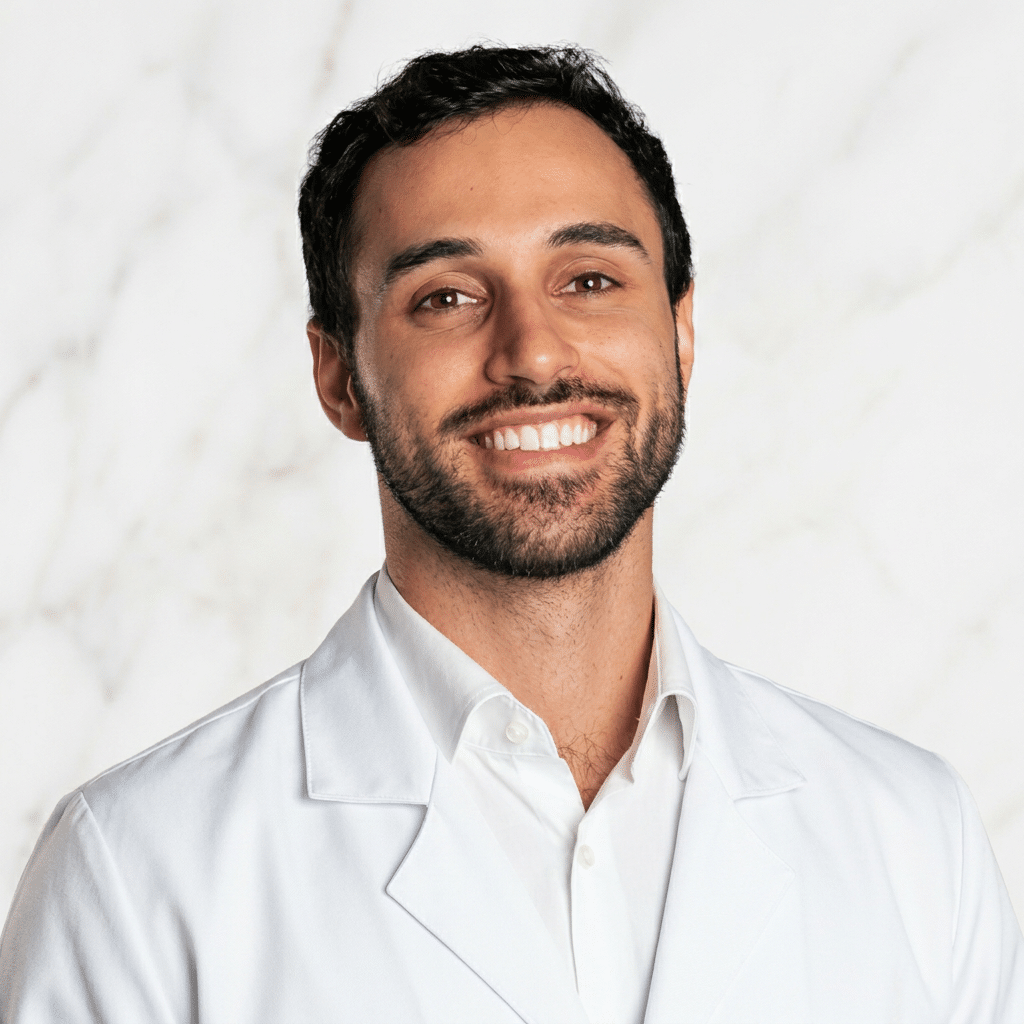 Dr. Luiz Felipe De Mio Geara - Oftalmopediatria e Estrabismo